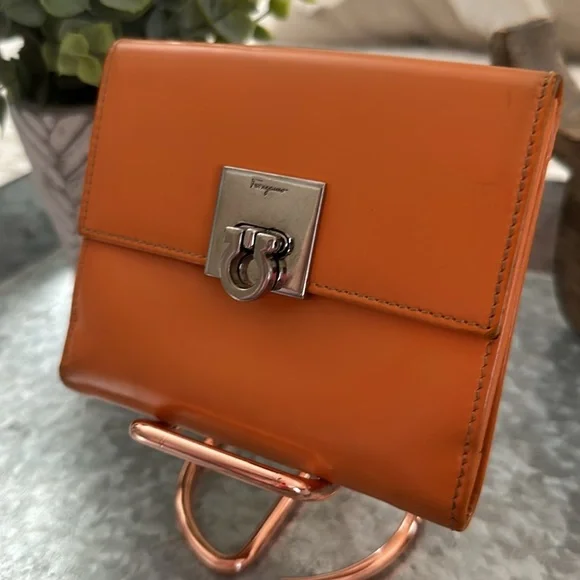 Salvatore Ferragamo Compact Wallet - Picture 3 of 11